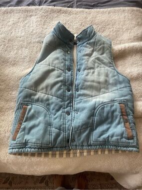 Light Blue Quilted Women's Puffer Vest